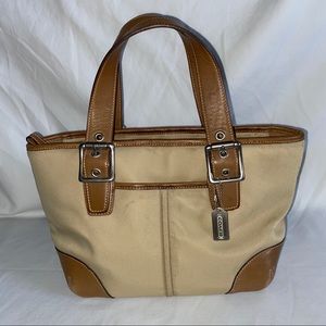 Coach Tan Hamptons Tote No M042-1824